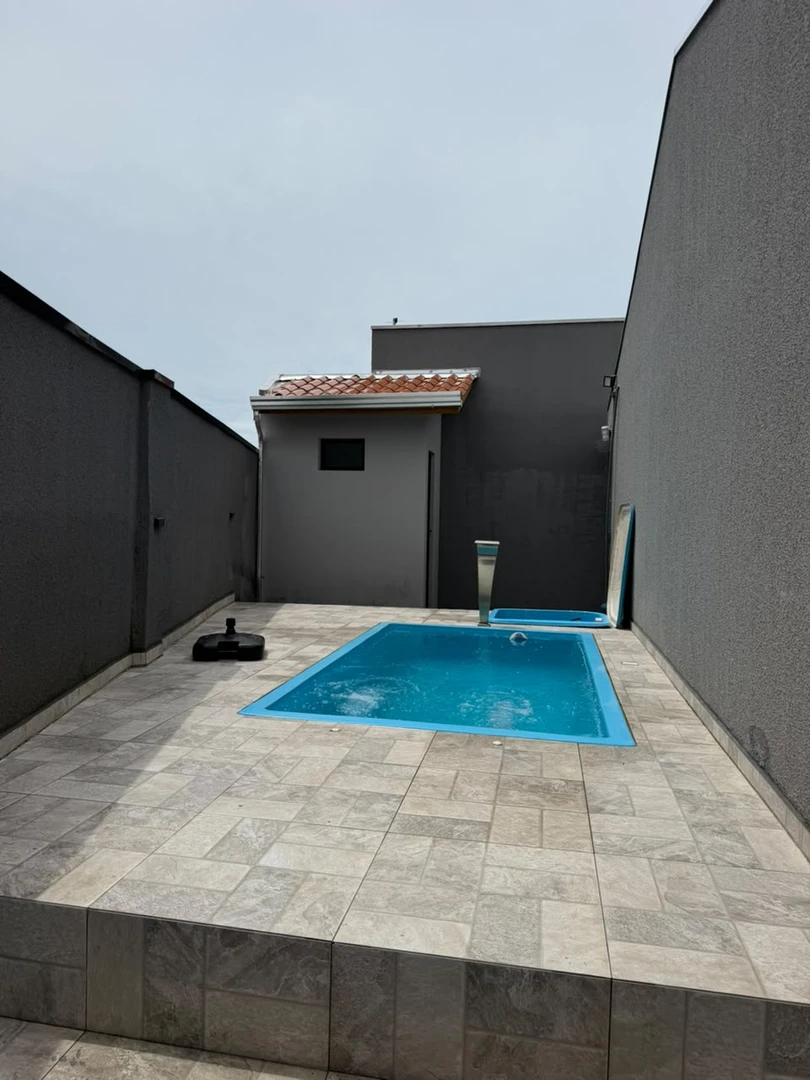 Casa com Piscina, Balneário Canoas. Pontal/ PR