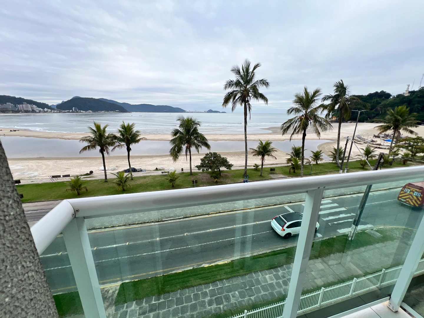 Ed. Brejatuba - Apartamento 2Q/1Suite - Frente mar - Ref. IMO-00094